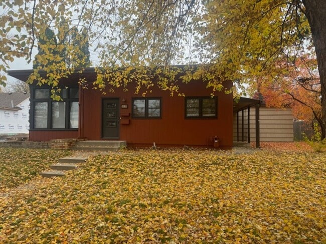 5120 Hankerson Ave in Edina, MN - Building Photo - Building Photo