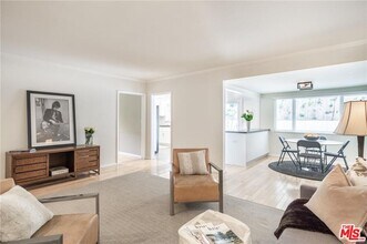 3720 Ventura Canyon Ave in Los Angeles, CA - Building Photo - Building Photo