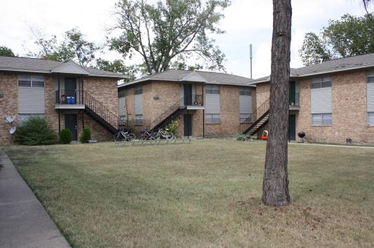 205 Spruce St in College Station, TX - Building Photo