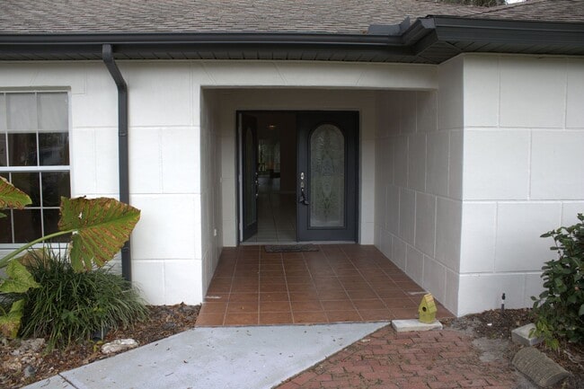 9395 Belvedere St in Spring Hill, FL - Building Photo - Building Photo