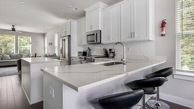 1119 Shuman View Ct in Charlotte, NC - Building Photo - Building Photo