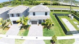 715 SE 17th Ave in Homestead, FL - Building Photo