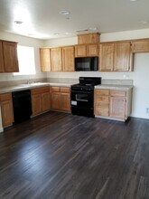 4228 Burrel Dr in Visalia, CA - Building Photo - Building Photo