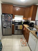 9727 Hammocks Blvd, Unit 000 in Miami, FL - Building Photo