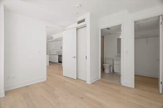 200 Keewatin Ave in Toronto, ON - Building Photo - Building Photo