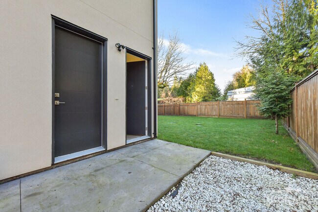 19815-1940A 40a Ave in Langley, BC - Building Photo - Building Photo