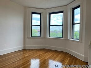 1254 Commonwealth Ave in Boston, MA - Foto de edificio - Building Photo