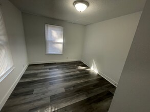 208 N Ash St in Wichita, KS - Building Photo - Building Photo