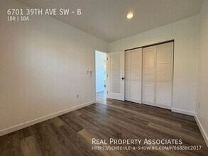 6701 39th Ave SW in Seattle, WA - Building Photo - Building Photo