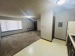 2619 W 15th St N in Wichita, KS - Building Photo - Building Photo