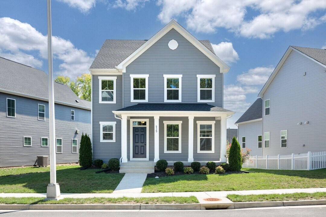 6529 Vischer Rd in Richmond, VA - Foto de edificio