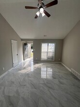6950 Hillshire Dr in Memphis, TN - Building Photo - Building Photo