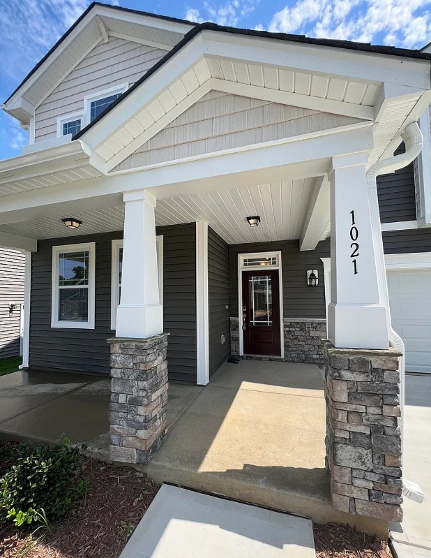1021 Garrow Dr in Holly Springs, NC - Foto de edificio - Building Photo