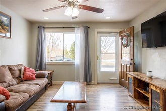 620 Alexander Ave in Cheyenne, WY - Foto de edificio - Building Photo