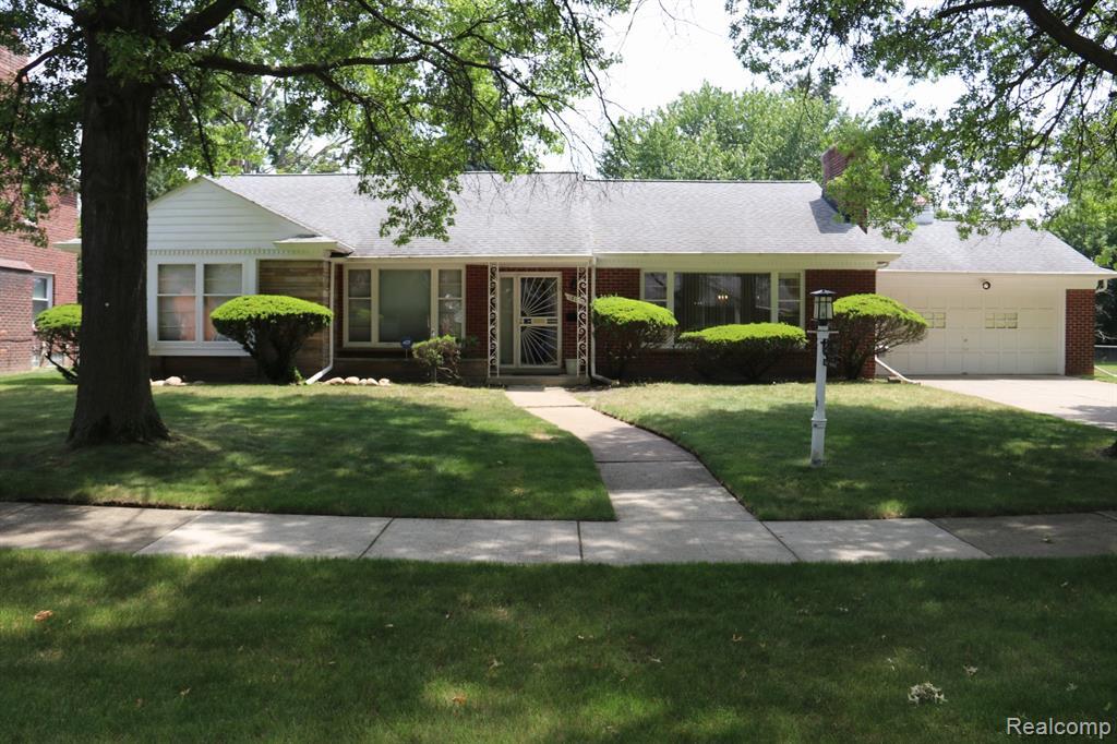 18147 Melrose Ave in Southfield, MI - Building Photo