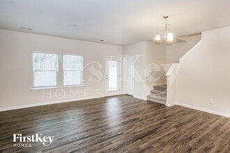 2020 Cypress Village Dr NW in Concord, NC - Foto de edificio - Building Photo