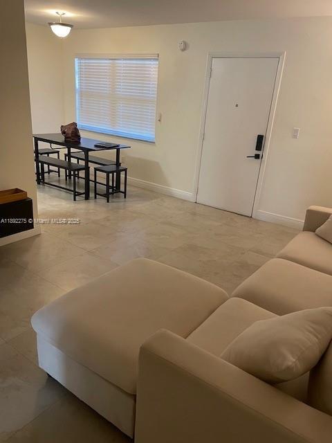 6620 W 2nd Ct in Hialeah, FL - Building Photo - Building Photo