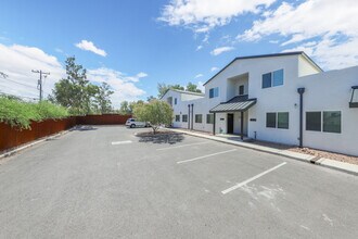 3732 E Mercedes Ct in Tucson, AZ - Building Photo - Building Photo