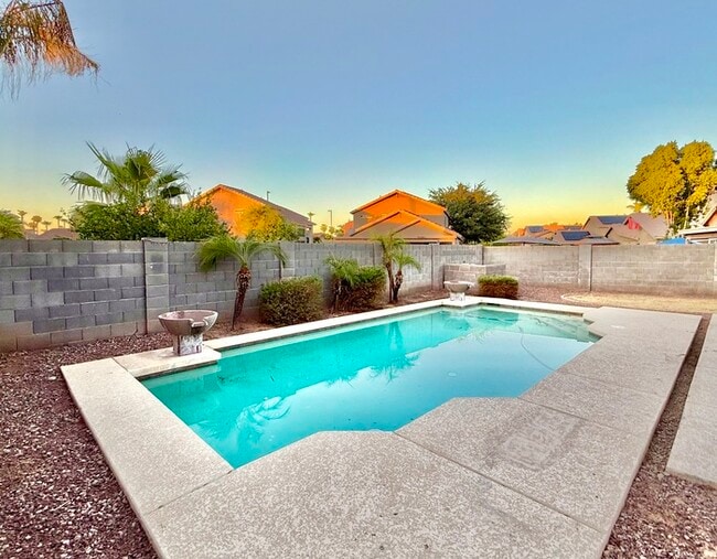 7422 E Navarro Ave in Mesa, AZ - Building Photo - Building Photo