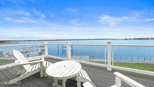 property at 9 Pocano Ave