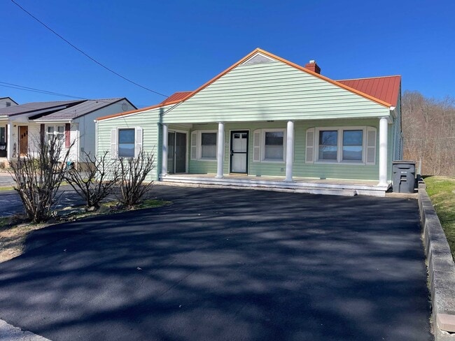 435 Roan St in Kingsport, TN - Building Photo - Building Photo