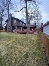 1631 Dundee Rd in Northbrook, IL - Building Photo - Building Photo