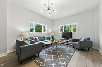 2901 N Sacramento Ave in Chicago, IL - Building Photo - Building Photo