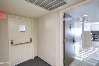 7820 E Camelback Rd in Scottsdale, AZ - Building Photo - Building Photo