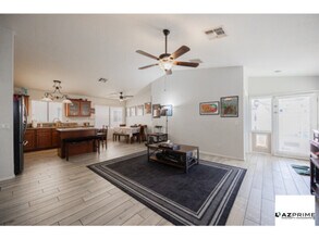 15614 N 34th St in Phoenix, AZ - Building Photo - Building Photo