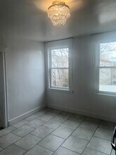 21 Tillinghast St, Unit 2 in Newark, NJ - Foto de edificio - Building Photo