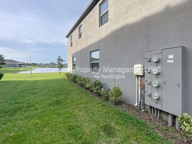 734 Royal Empress Dr in Ruskin, FL - Building Photo - Building Photo