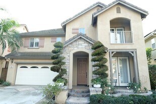 16 Villager in Irvine, CA - Building Photo