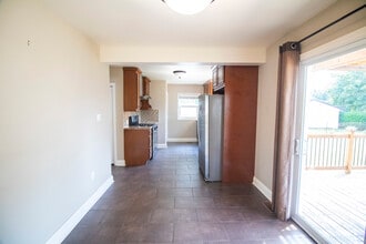 Cute 2 Bdrm * St Thomas * For Rent * Garage * Yard - AVAILABLE June 1 in St Thomas, ON - Building Photo - Building Photo