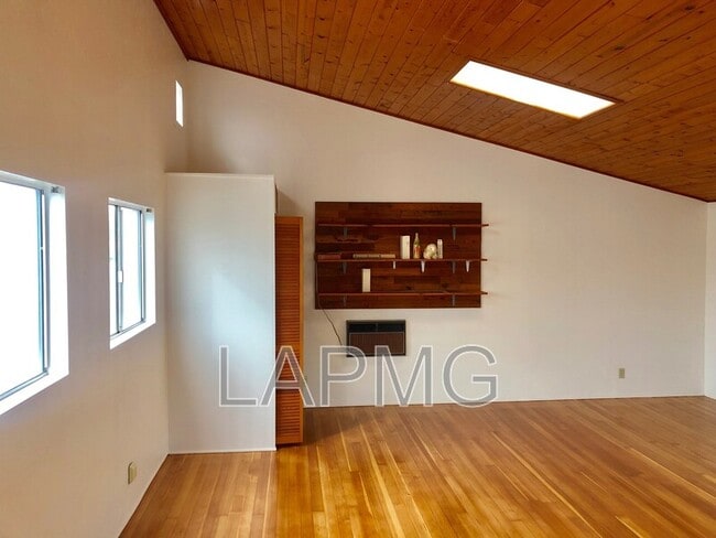 property at 626 E Harvard Rd