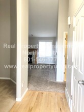 1383 Indian Spgs Cir in Layton, UT - Building Photo - Building Photo