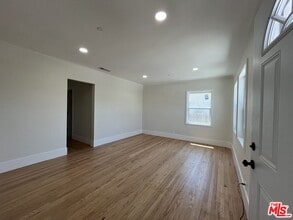 8640 Baring Cross St in Los Angeles, CA - Building Photo - Building Photo
