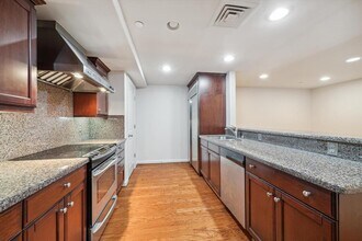 914 Main St in Houston, TX - Building Photo - Building Photo
