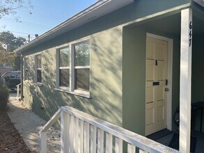 647 N Hollywood Way in Burbank, CA - Foto de edificio - Building Photo