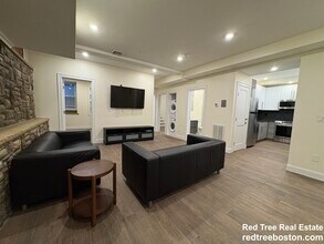 1616 Beacon St in Brookline, MA - Building Photo - Building Photo