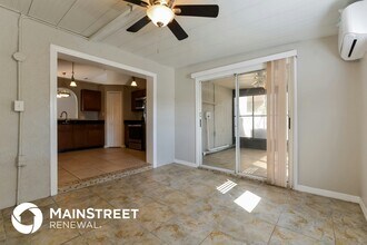 7736 Fort Sumter Dr in Orlando, FL - Foto de edificio - Building Photo