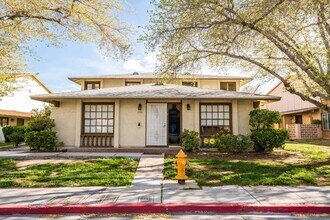 1335 Lorilyn Ave in Las Vegas, NV - Building Photo - Building Photo
