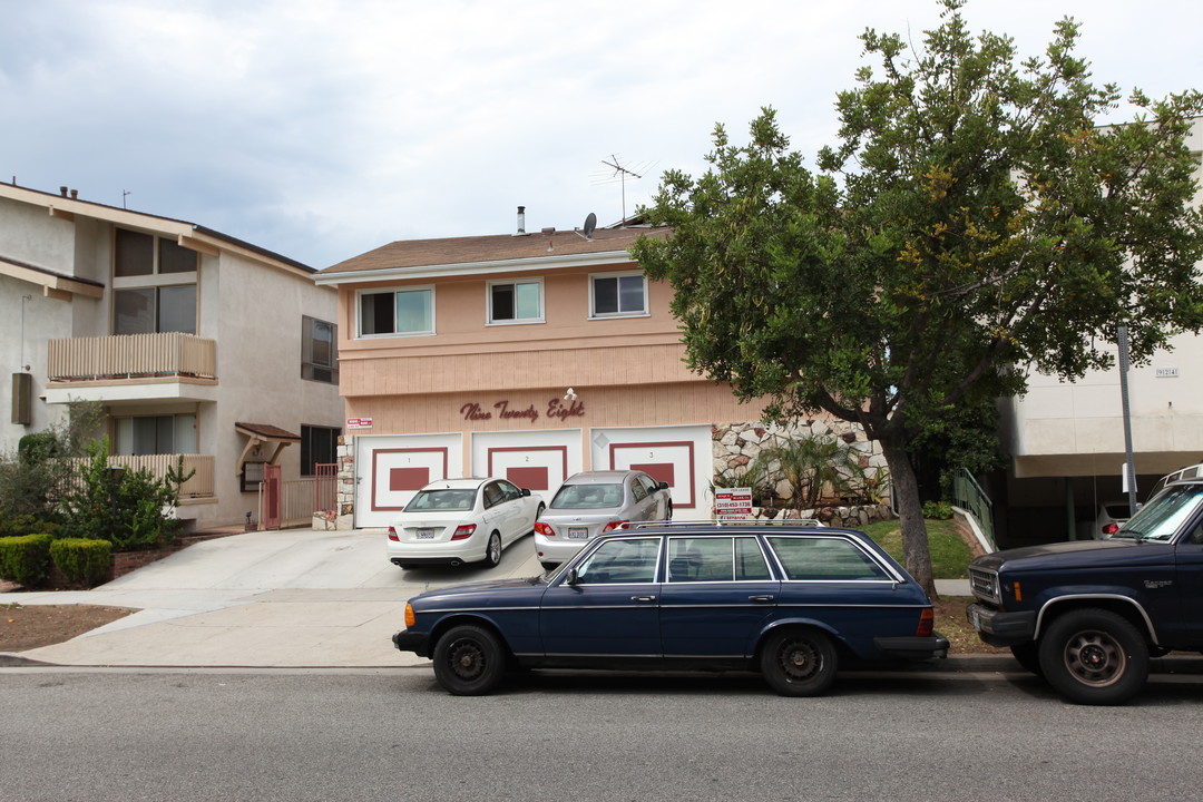 928 10th St in Santa Monica, CA - Building Photo