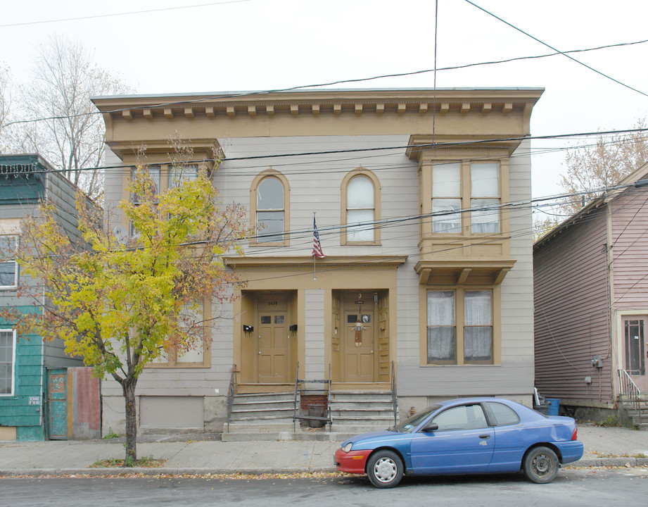 3022 Seventh Ave in Troy, NY - Building Photo