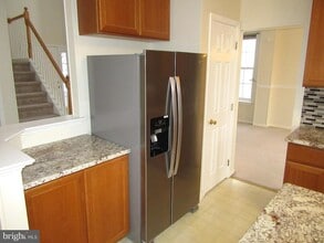 136 Clear Creek Dr, Unit 101 in Bear, DE - Foto de edificio - Building Photo