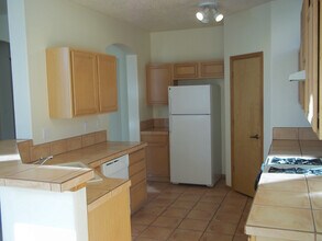 11004 Catamount Dr NW in Albuquerque, NM - Building Photo - Building Photo