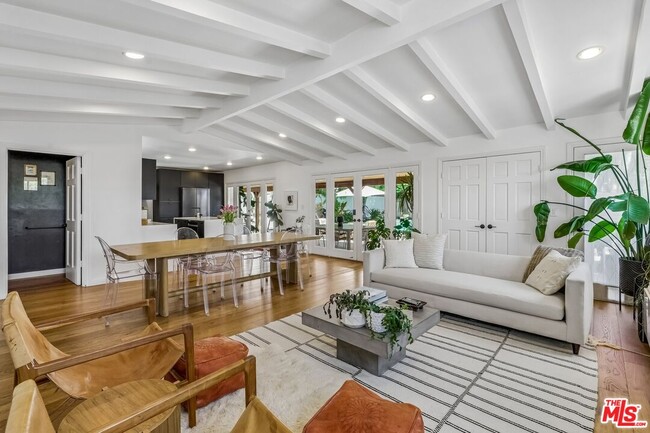 property at 5646 S Sherbourne Dr