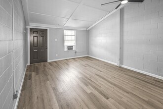 1315 Alliance St in Waller, TX - Building Photo - Building Photo