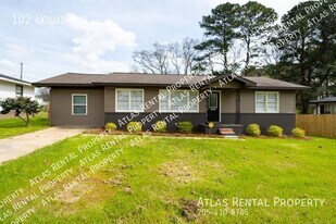 102 Louis Ave in Hueytown, AL - Building Photo