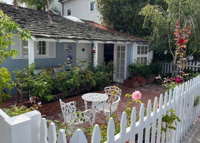 property at 216 Onyx Ave