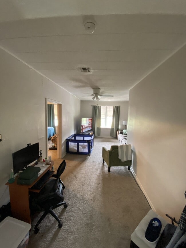 738 Massachusetts St in Lawrence, KS - Building Photo - Building Photo